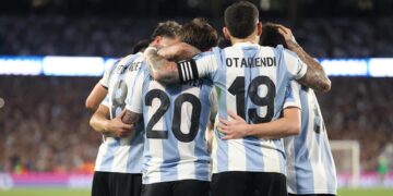 Argentina celebró su clasificación al Mundial goleando a Brasil