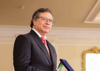 El salario sube y el pollo no se rebela